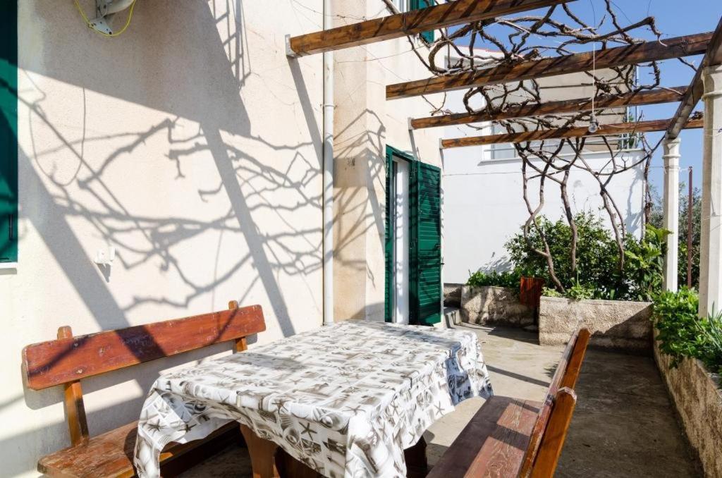 Holiday Home Jasminka Potomje Zewnętrze zdjęcie